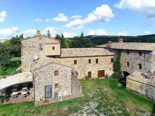 Characteristic Accommodation In Orvieto With A Swimming Pool