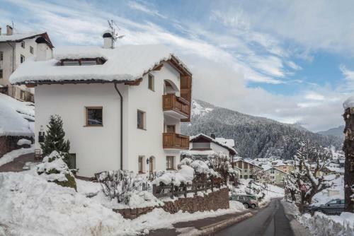 Apartment Saslonch Stlarida