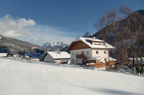 Apartments Rella Moroder Manuela