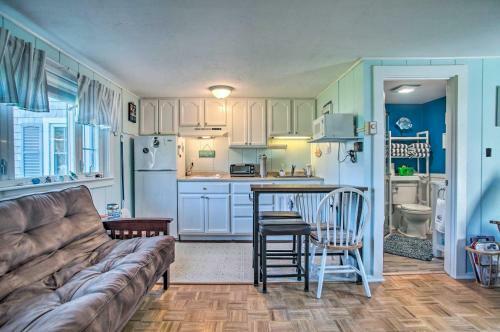 Apartamento Cozy Studio On Cape Cod With Furnished Patio!