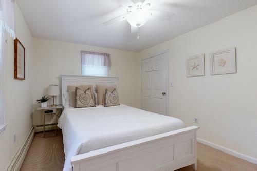 Sesuit Harbor Hideaway