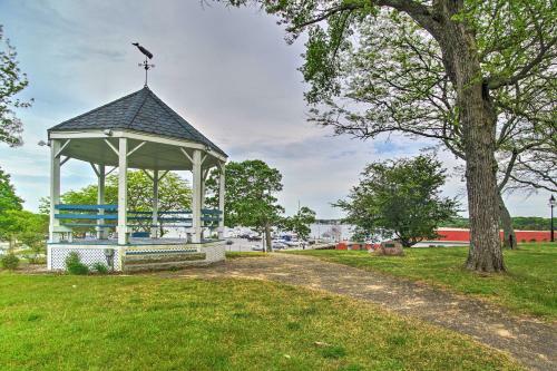 Apartamento Quaint Cape Cod Escape With Wraparound Porch!