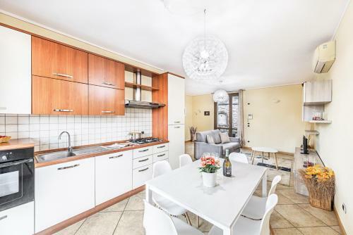 Rosy Apartment