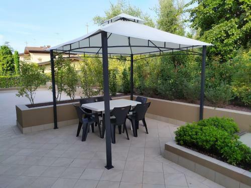 Garda Bloom Holiday Apartments