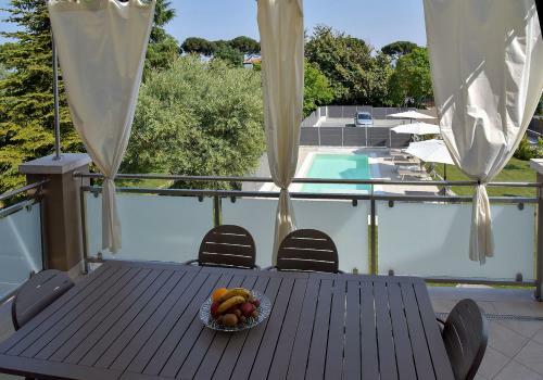 Garda Bloom Holiday Apartments
