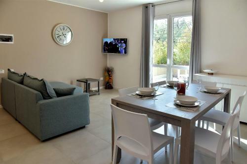 Garda Bloom Holiday Apartments
