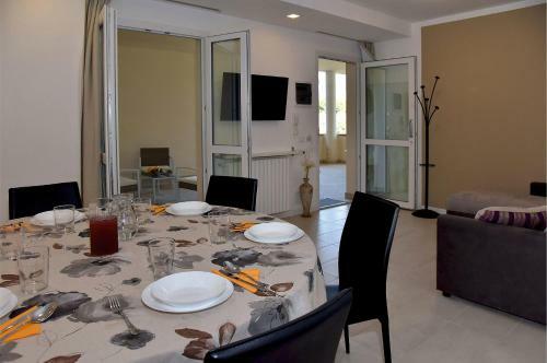 Garda Bloom Holiday Apartments