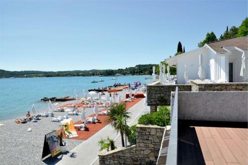 Garda Bloom Holiday Apartments