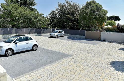 Garda Bloom Holiday Apartments