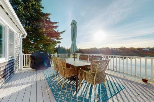 Island Bay Bungalow
