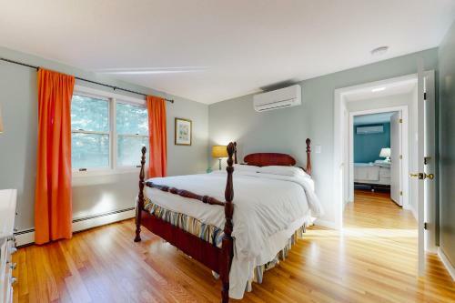 Island Bay Bungalow