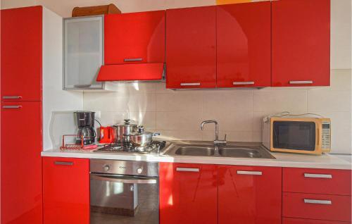 Nice Home In Pachino With 3 Bedrooms