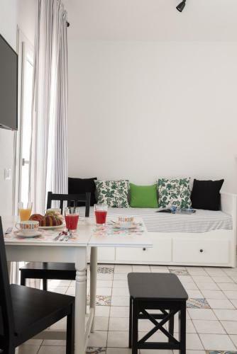 Hostal Altr� Guest House