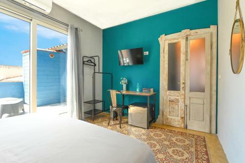 Hostal Urban Blue Guest House