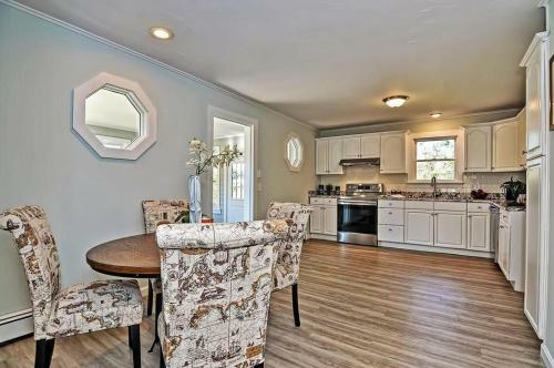 Charming Cottage East Falmouth 1br+1bath Back Deck