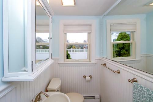 Falmouth Heights Bluff Side Cottage