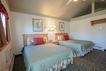 River's Edge Resort