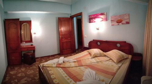 Family Hotel IV