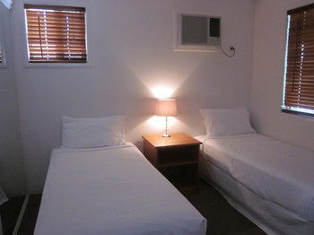 Cosmopolitan Motel & Serviced Apartments