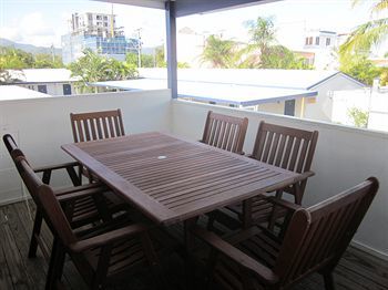 Cosmopolitan Motel & Serviced Apartments