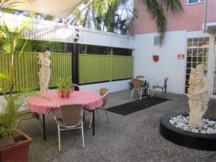 Cosmopolitan Motel & Serviced Apartments