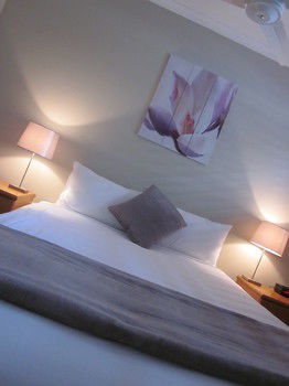 Cosmopolitan Motel & Serviced Apartments