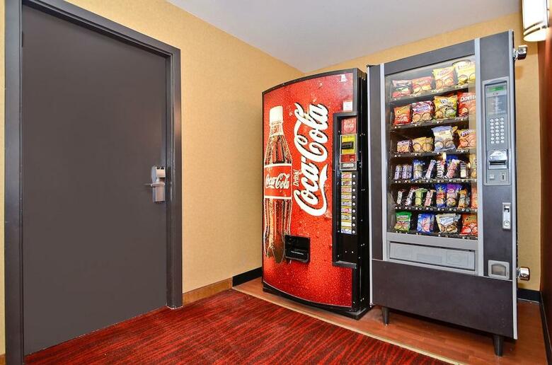 Hotel Clackamas Inn And Suites