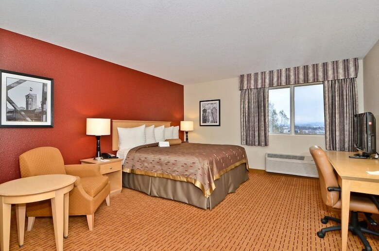 Hotel Clackamas Inn And Suites