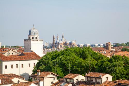 M14 Teatro Verdi Terrace Apartment