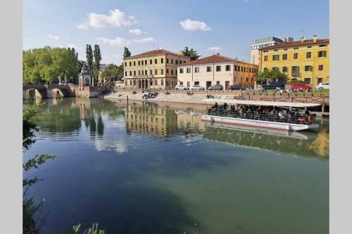Lovely Apartment By Riverwalk And Porta Portello