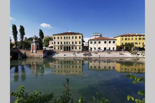 Lovely Apartment By Riverwalk And Porta Portello