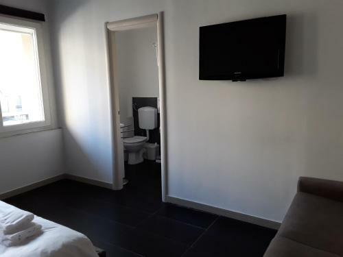 Hostal Savoia Rooms
