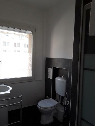 Hostal Savoia Rooms