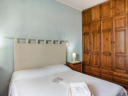 Beachfront Apartment In Sardegna With Balcony