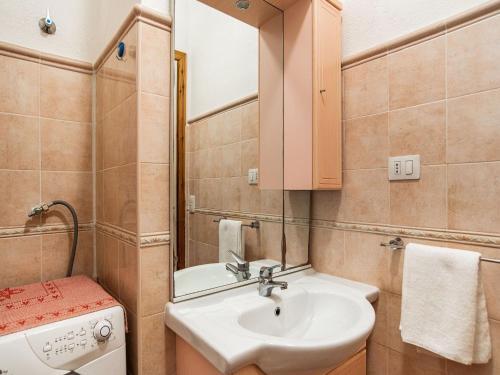 Beachfront Apartment In Sardegna With Balcony