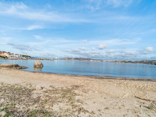 Beachfront Apartment In Sardegna With Balcony