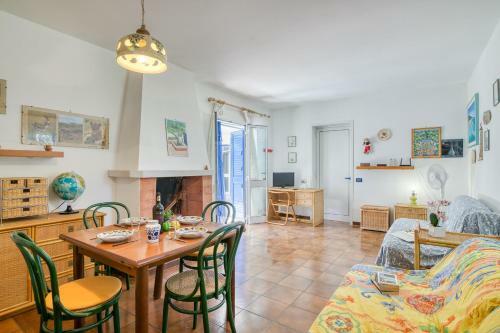 Anna's House