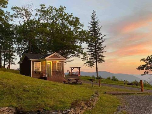 The Mohawk Cabin @ Wigwam Western Summit