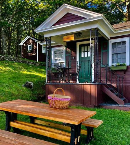 The Mohawk Cabin @ Wigwam Western Summit