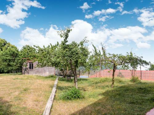Secluded Villa In Parenti With Garden