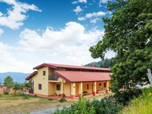 Secluded Villa In Parenti With Garden