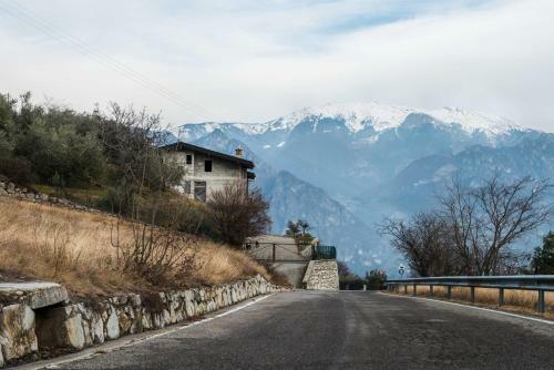 Hiking Escape Parzanica