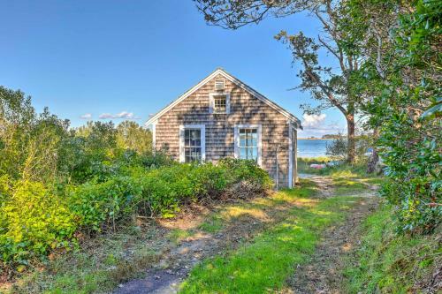Elegant Orleans Home With Private Beach Access!
