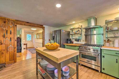 Elegant Orleans Home With Private Beach Access!