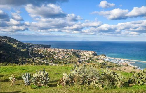 Nice Apartment In Parghelia With 2 Bedrooms
