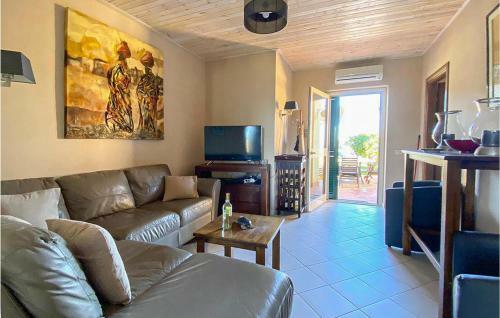 Nice Apartment In Parghelia With 2 Bedrooms