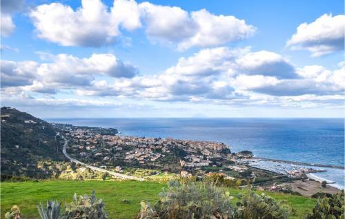 Nice Apartment In Parghelia With 2 Bedrooms