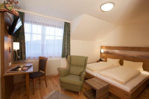 Hostal Landgasthof Fally
