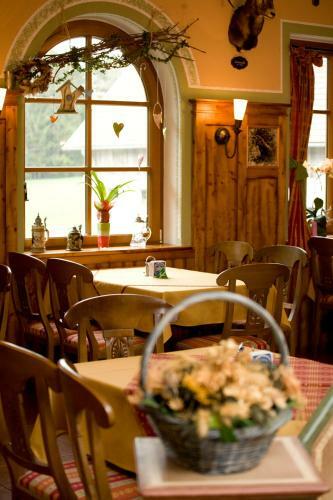 Hostal Landgasthof Fally