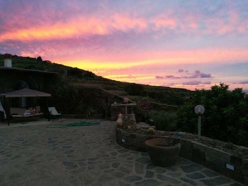 Hostal Dammusi Il Carrubo